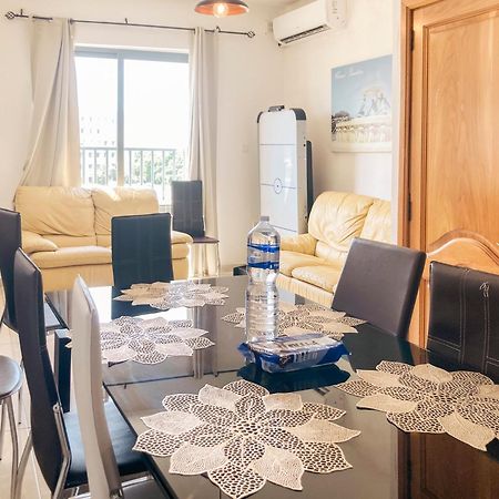 Xl Central Home - Sleeps 10 People Pietà エクステリア 写真