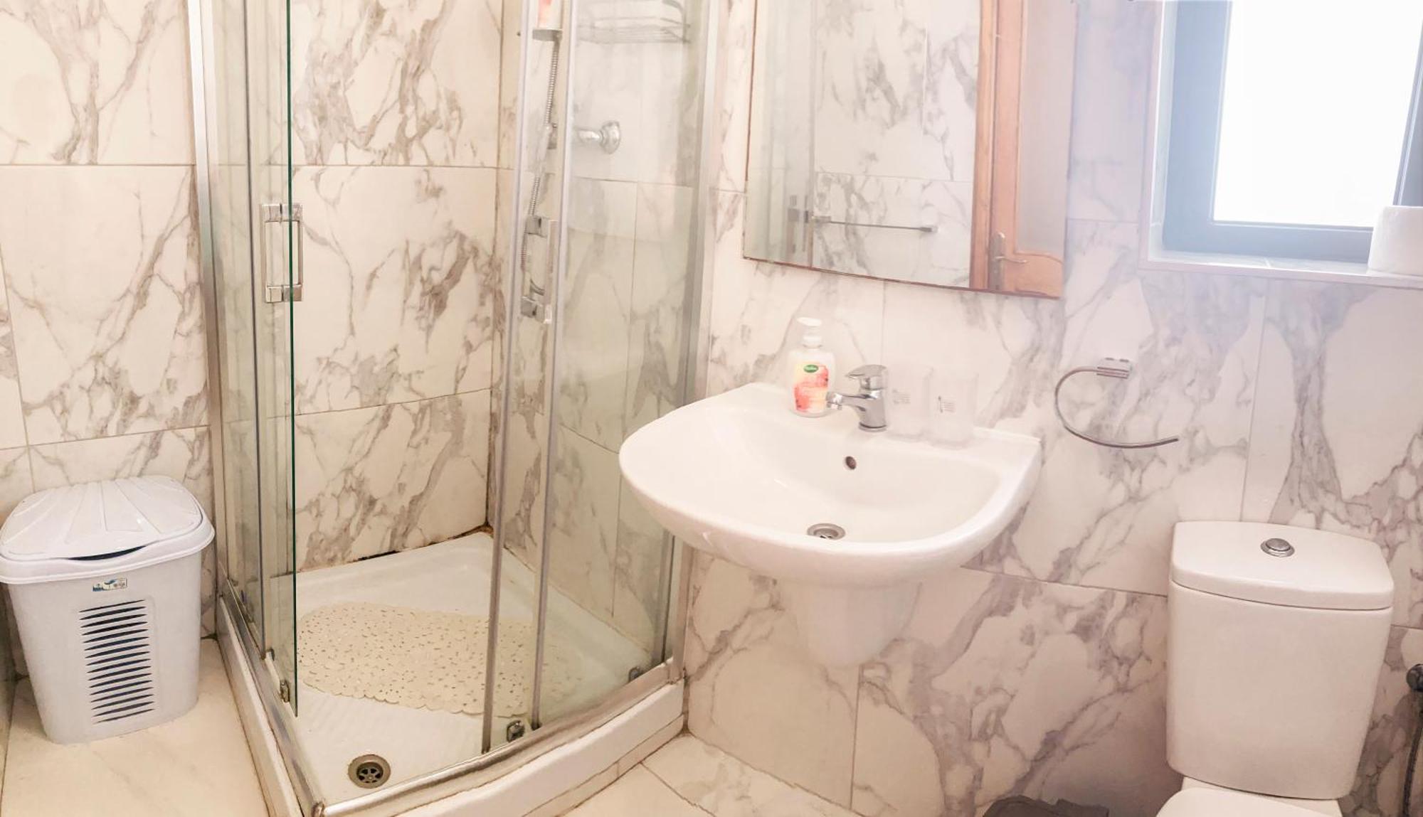 Xl Central Home - Sleeps 10 People Pietà エクステリア 写真