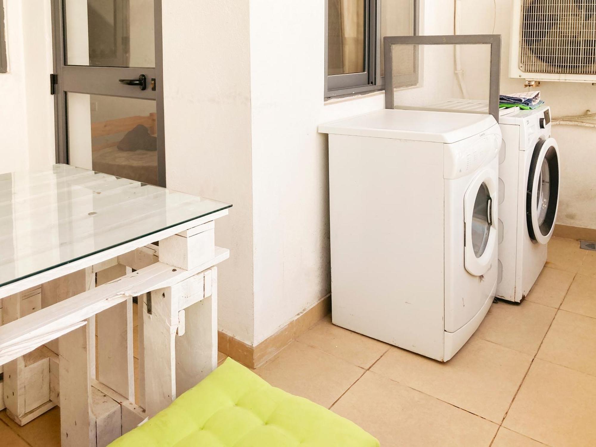 Xl Central Home - Sleeps 10 People Pietà エクステリア 写真