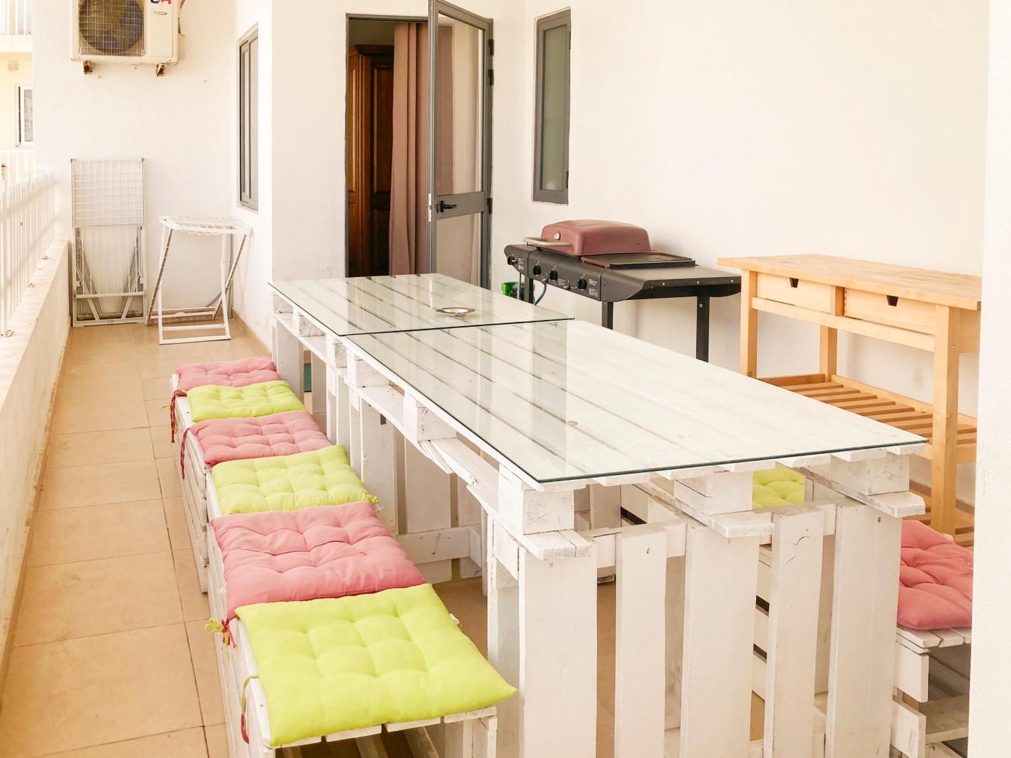 Xl Central Home - Sleeps 10 People Pietà エクステリア 写真